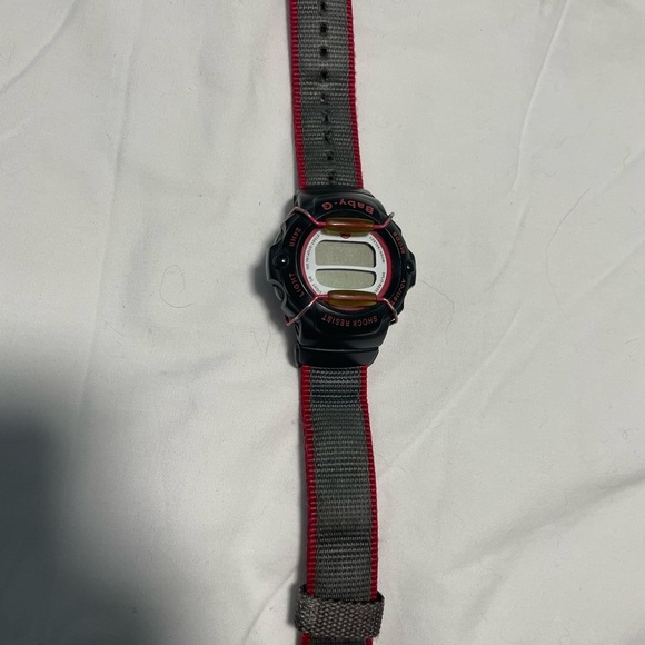 Casio Black and Red Smartwatch with Rugged Design - Picture 4 of 4